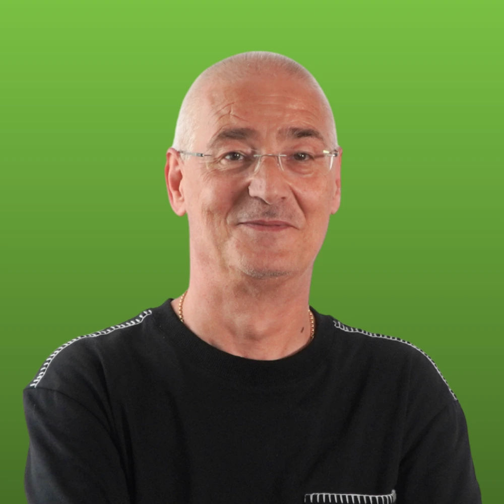 Dragoș Dobrescu